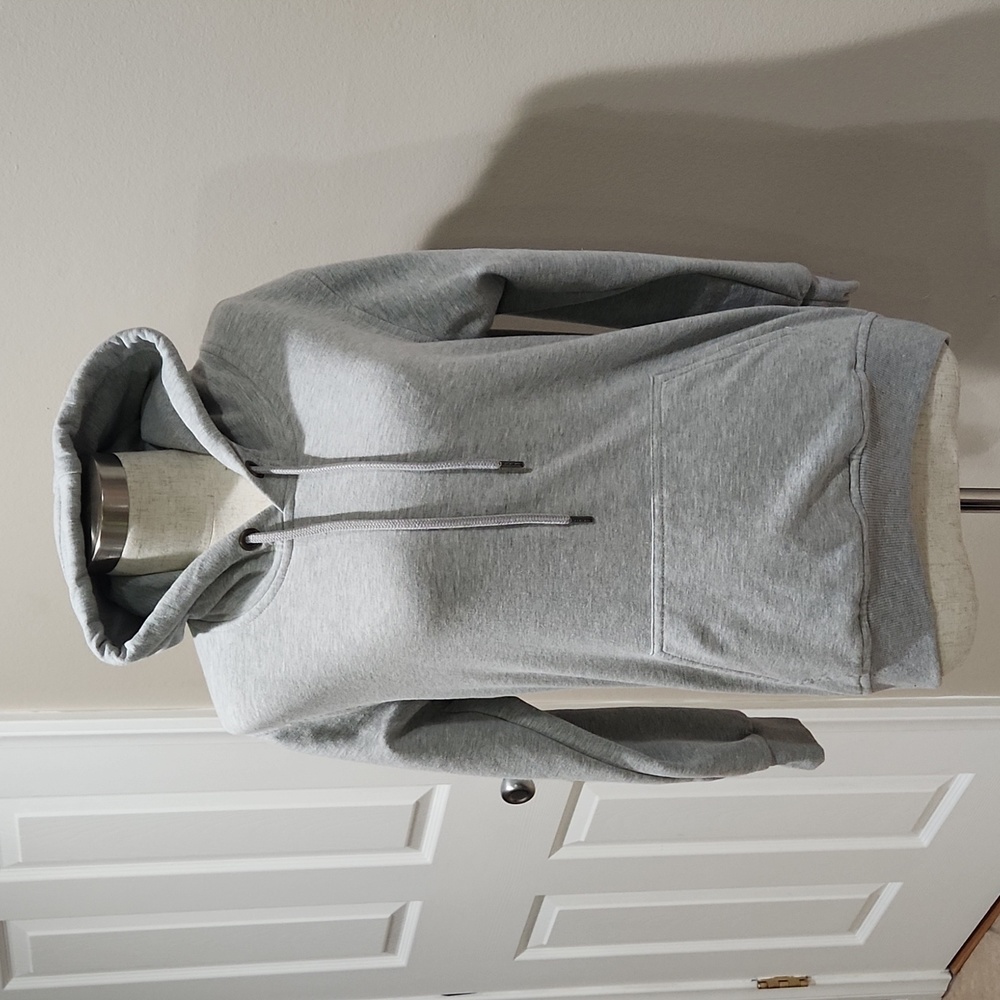 EUC Gray North Face Hoodie- Size Small